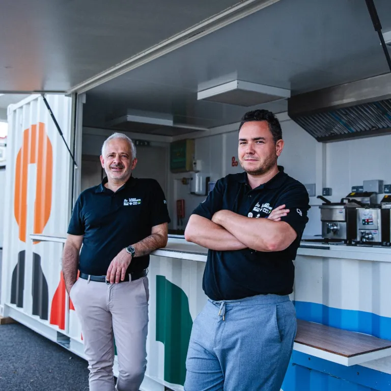 Interview de Clément BARTHELEMY de LocaCuisines : Les enjeux de la cuisine professionnelle modulaire pour la restauration collective